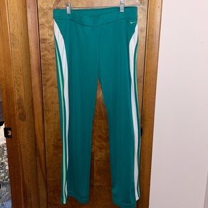 Women’s Nike track pants. Size Large (12-14)